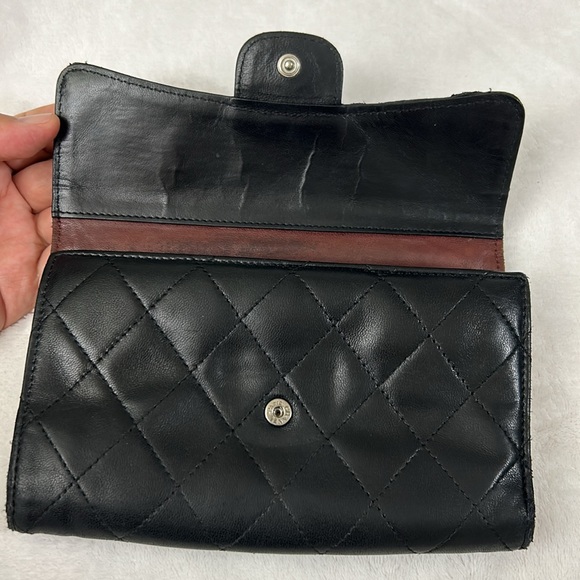 🖤Vtg CHANEL Lambskin Classic quilted flap wallet - Picture 7 of 17